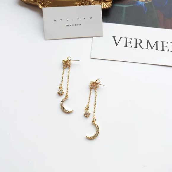 Moon Star Dangle Earrings - Picture 3 of 8